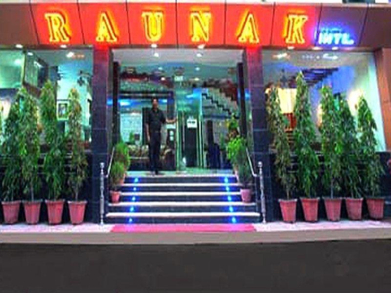 Hotel Raunak International New Delhi Exterior photo